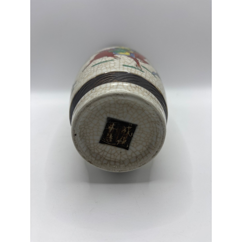 Vintage Chinese Crackle Glaze Porcelain Vase Warrior Battle Scene 8 Inch - Picture 6 of 8